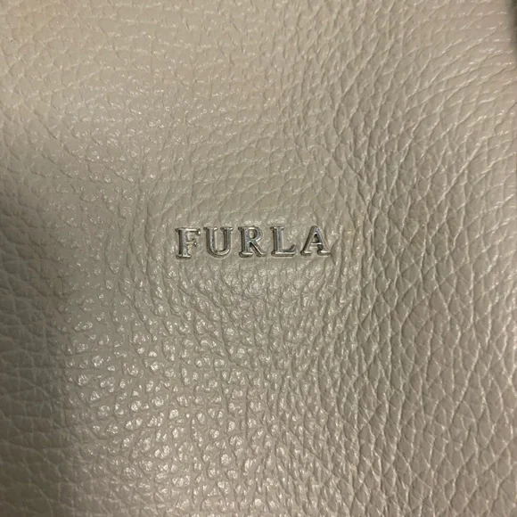 Furla Cream Ivory White Pebble Leather Crossbody, Handbag, Satchel - Picture 2 of 12